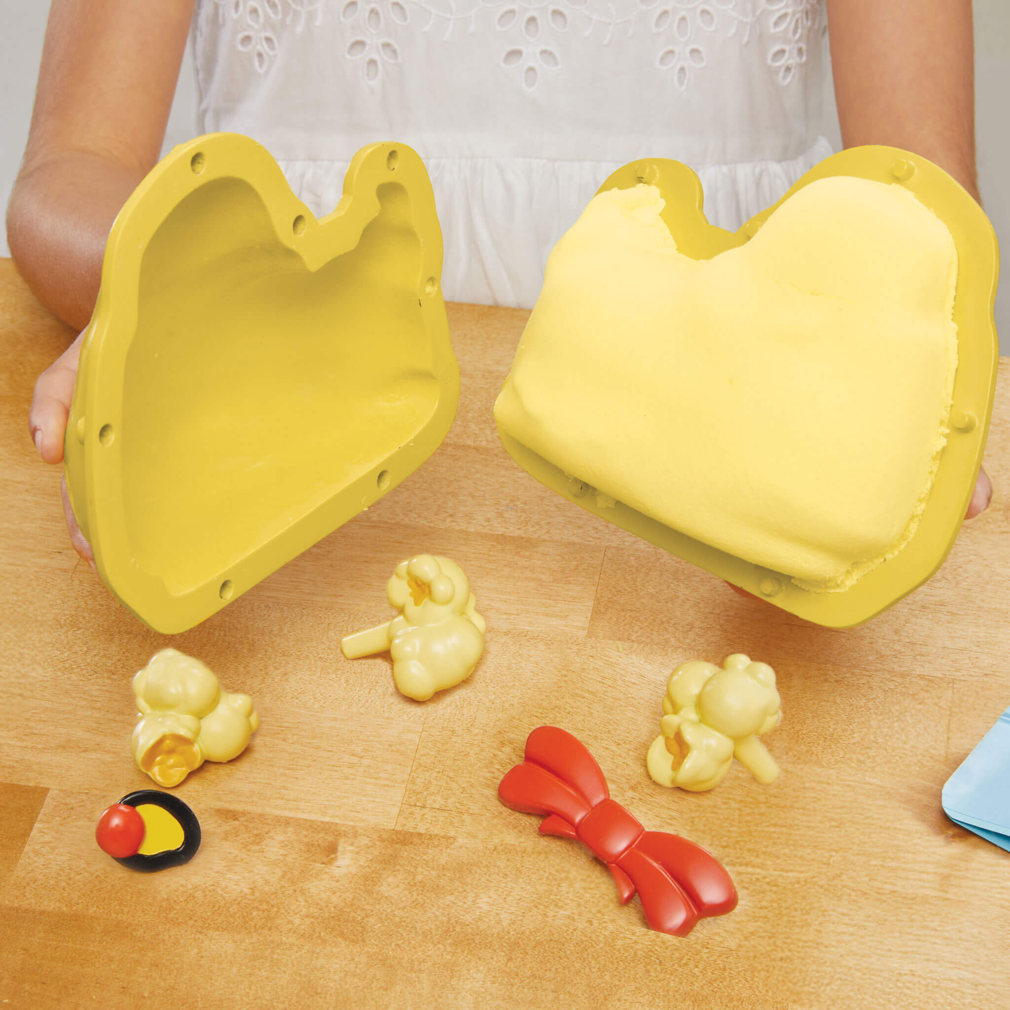 Little Tikes Creative Chefs? Bluey - Duck Cake Kit - Image 5
